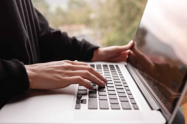 Envoyer une lettre avec a/r en ligne : Pratique et sécurisé !