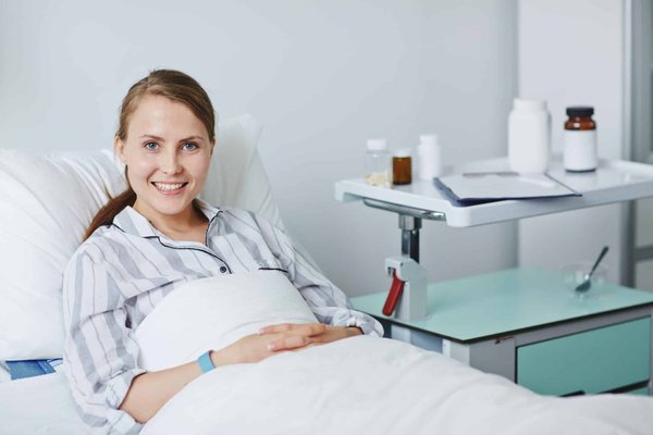 Comment une entreprise peut-elle récupérer une créance commerciale auprès d'un partenaire étranger défaillant?